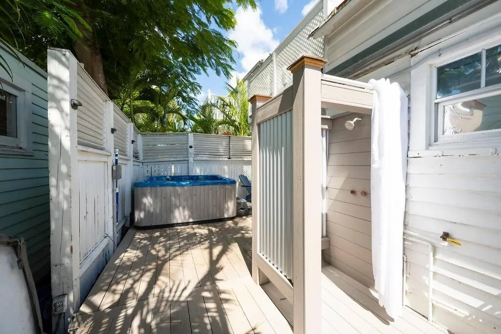 فيلا Bachelorparty Hq For 16-Feet To Duval-Pool-Hot Tub كي وست 0*,  الولايات المتحدة الأمريكية